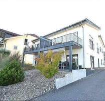 Frei ab 01.07.2026 3 Zimmerwohnung im 1. Obergeschoss (Dachgeschoss) Balkon Einbauküche Erdwärmepumpe - Fußbodenheizung - Tawern