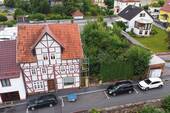 Luftaufnahme frontal - Auktion 18.9.2025 - Mehrfamilienhaus mit 3 WE - leerstehend