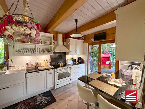 Küche mit Terrassenzugang - 
