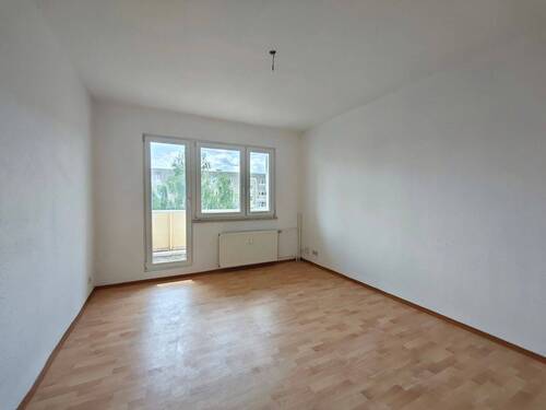 Wohnzimmer - Etagenwohnung mit 48,60 m² in Zeitz zur Miete