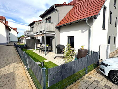 Garten mit großer Terrasse - Moderne und gut ausgestattete Eigentumswohnung
