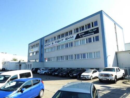 Objektansicht - Größzügige Bürofläche mit Archivräumen in Potsdam!