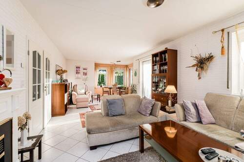 Wohnzimmer - 4 Zimmer Einfamilienhaus in Berlin