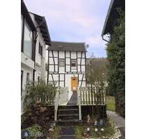 Vielseitiges Wohnensemble mit genehmigter Zusatzwohneinheit. Ländliche Ruhe inklusive - Runkel Eschenau