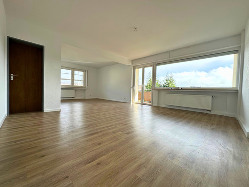 Wohnzimmer - 3 Zimmer Etagenwohnung zur Miete in Balve