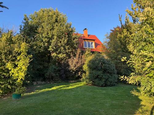 IMG_6486(1) - Einfamilienwohnhaus mit möglicher Einliegerwohnung und unverbaubaren Blick ins Grün