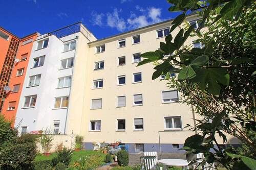 Rückansicht des Hauses - 2 Zimmer Etagenwohnung zur Miete in Mannheim