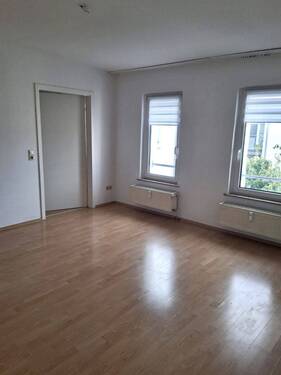 Wohnzimmer - 2 Zimmer Etagenwohnung in Magdeburg