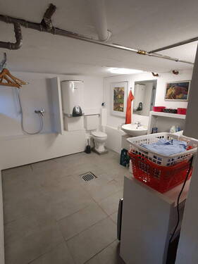 Duschbad im Keller - 