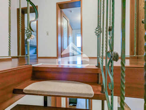 Treppe.png - 4 Zimmer Mehrfamilienhaus, Wohnhaus in Merzkirchen