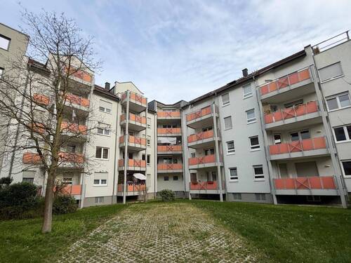 Außenansicht - 2 Zimmer Etagenwohnung zum Kaufen in Mühlheim