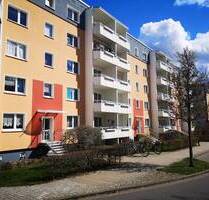 ++ 4 Zimmer mit Balkon ++ - 480,00&nbsp;EUR Kaltmiete, ca.&nbsp; 79,10&nbsp;m&sup2;&nbsp;Wohnfl&auml;che in Bergen auf Rügen (PLZ: 18528)
