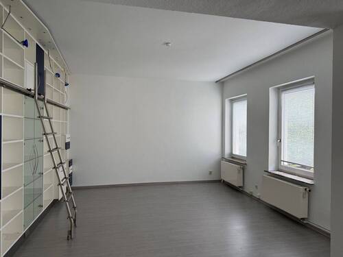 Wohnzimmer Bild 1 - Etagenwohnung mit 144,00 m&sup2; in Braunschweig zur Miete