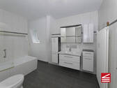 Hauptbad - Teilansicht I - 4 Zimmer Etagenwohnung in Baden-Baden