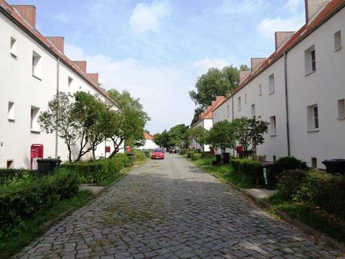 Straßenansicht - 2 Raum Wohnung sucht neue Mieter...