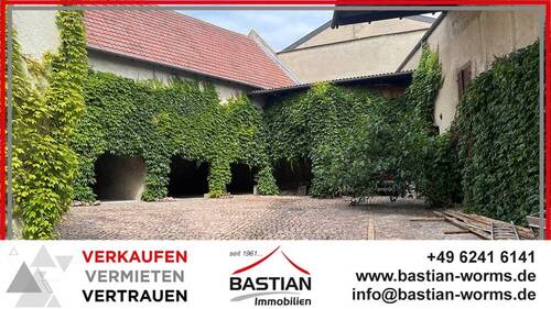 Headfoto - Historie inklusive: Ehem. Winzerhof als 2FH - Nebengebäude - idyllischer Hof - Garten - Mölsheim!