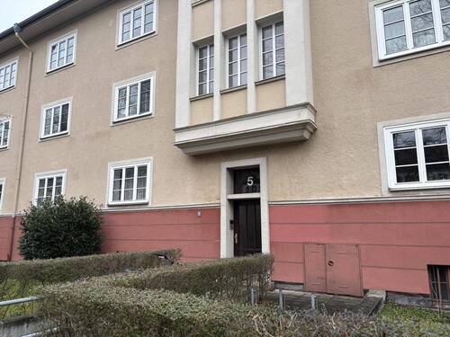 Hauseingang - 3 Zimmer Etagenwohnung zum Kaufen in Hannover