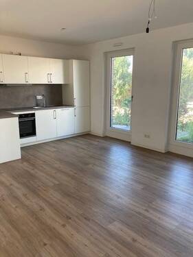 Moderne Einbauküche_Bodentiefe Fenster.jpg - 3 Zimmer Etagenwohnung zur Miete in Mannheim