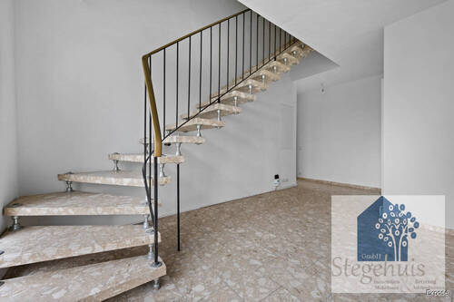 Flur/Diele - 6 Zimmer Einfamilienhaus zum Kaufen in Bad Bentheim