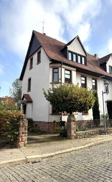 Straßenansicht - 7 Zimmer Doppelhaushälfte zum Kaufen in Worms