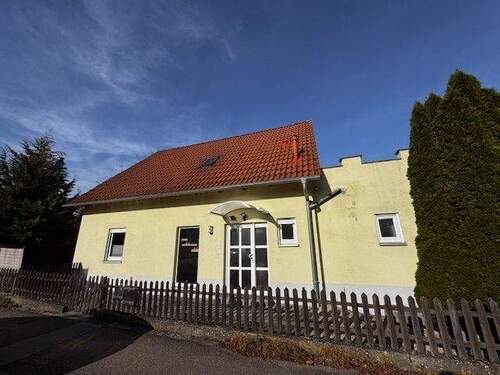 IMG_3375.jpg - 5 Zimmer Einfamilienhaus zum Kaufen in Feuchtwangen