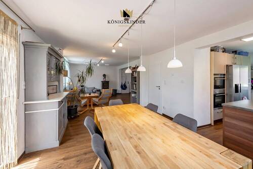 Wohn-/ Ess-/ Küche - 8 Zimmer Einfamilienhaus in Welzheim