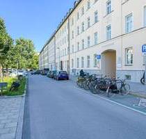*** bezugsfrei *** schön geschnittene 2-Zimmer-Wohnung in Lehel mit Nebenraum und TG-Stellplatz *** - München Altstadt-Lehel