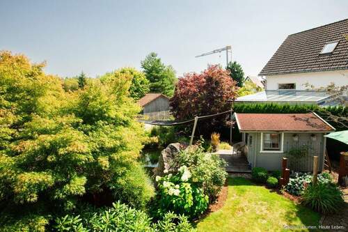 Garten mit Naturteich und Sauna-Häusle - 