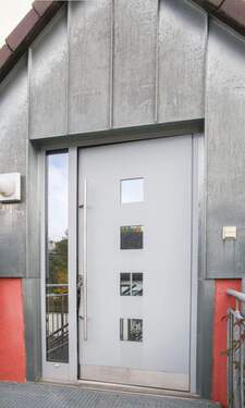 Eingang Wohnung DG - 