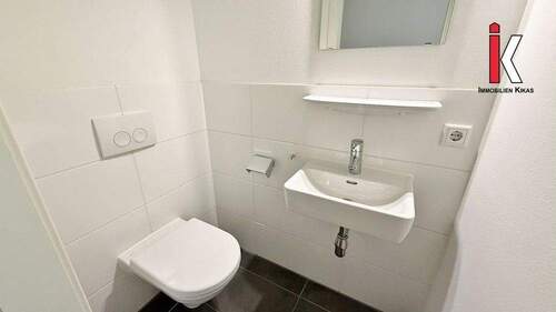 Bild 2 - 3 Zimmer Etagenwohnung zur Miete in Böblingen