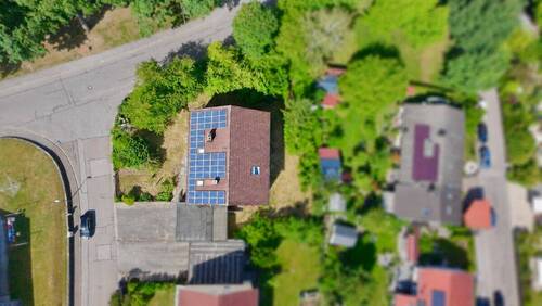 Ansicht von oben - 1 Zimmer Mehrfamilienhaus, Wohnhaus zum Kaufen in Lappersdorf