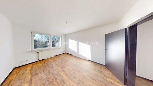 Wohnzimmer - 2 Zimmer Etagenwohnung zur Miete in Bad Kleinen