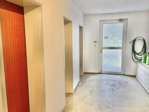 Vorraum Abstellräume mit Ausgang - 