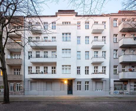 Fassade - 3 Zimmer Etagenwohnung zum Kaufen in Berlin