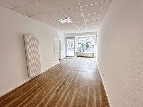 Ladenlokal EG - Mehrfamilienhaus, Wohnhaus zum Kaufen in Mönchengladbach