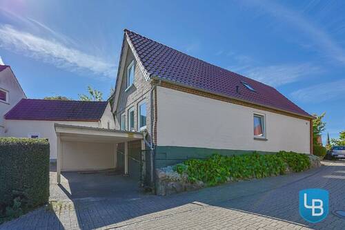 Seitliche Straßenansicht - 