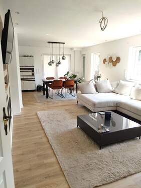 EG WoZi - bereit für Selbstbezug oder Vermietung - 8 Zimmer Mehrfamilienhaus, Wohnhaus zum Kaufen in Steinmauern