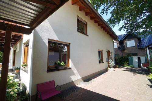 Blick zum Hauseingang - Doppelhaushälfte mit 125,30 m&sup2; in Delbrück / Anreppen zum Kaufen