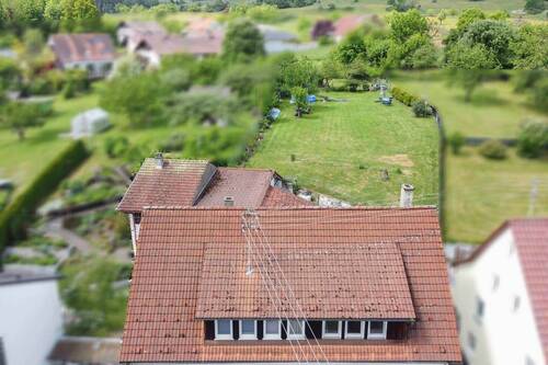 Garten und Dachansicht - 
