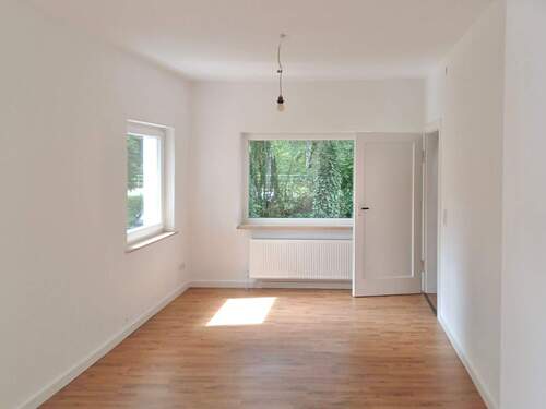 Wohnzimmer - 4 Zimmer Einfamilienhaus in Wedemark