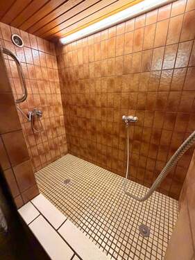 Dusche im Keller - 