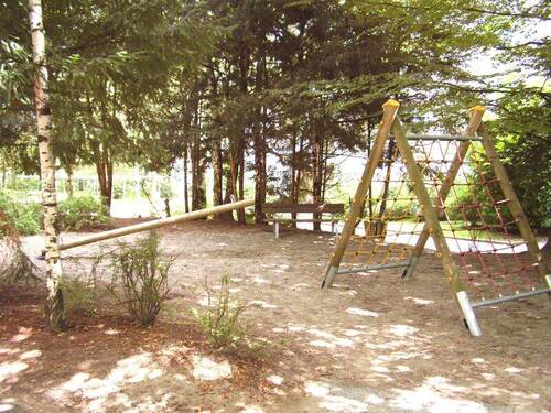 Karl-Marx-Str. 34-44 Spielplatz - 