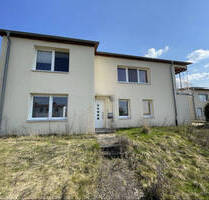 Geräumiges Zweifamilienhaus mit zwei Wohneinheiten in Wolfhagen!