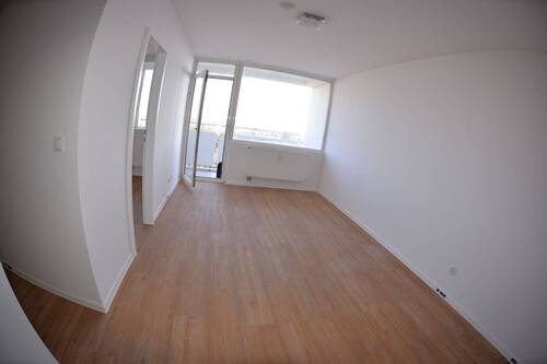 Wohnzimmer - 2 Zimmer Etagenwohnung zum Kaufen in Köln