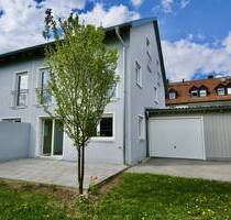 Einziehen und wohlfühlen: Neuwertige Doppelhaushälfte mit Top-Energieklasse - Moosburg