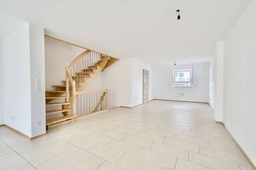 Wohnzimmer - 5 Zimmer Doppelhaushälfte in Moosburg