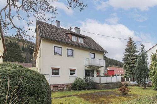 Hausansicht vom Garten - 5 Parteien MFH - Ihr neues Investment-Highlight in Bad Wildbad-Calmbach
