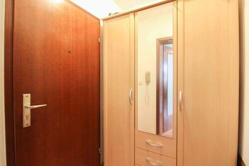 Flur - 1 Zimmer Einfamilienhaus zum Kaufen in Schwieberdingen