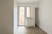Küche_Blick zum Balkon - Etagenwohnung mit 51,00 m&sup2; in Plauen zur Miete