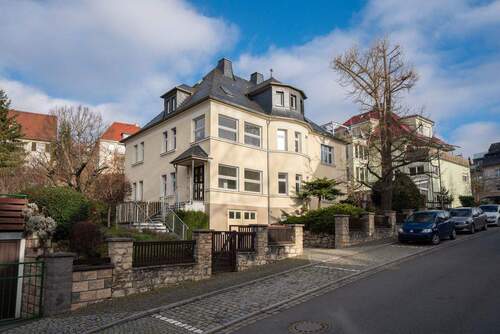 Außenansicht - Stilvolle 4-Raum-Wohnung im Kernbergviertel